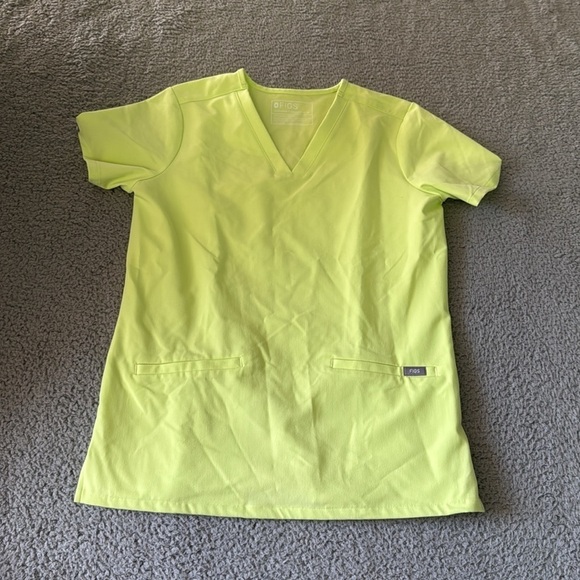 Figs Technical Collection Women Small Scrubs neon yellow  Pockets V Neck - Picture 2 of 4